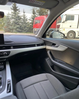 Audi A4 cena 82900 przebieg: 104573, rok produkcji 2017 z Chełm małe 326